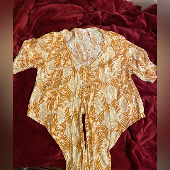 Top - Picture 2 of 6